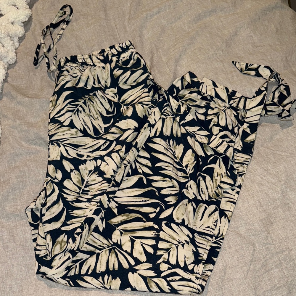 Shien- floral pants
